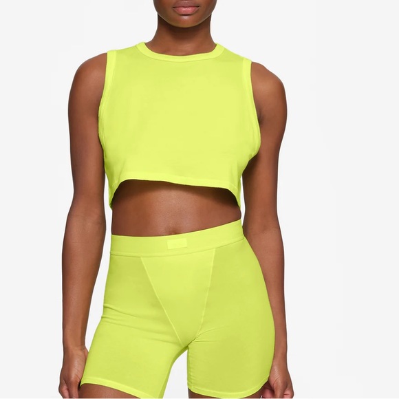 SKIMS BOYFRIEND Crop Tank in Limited Edition Yellow Highlighter NWT - Picture 2 of 5